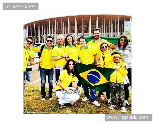 足球明星们的维密秀场体验与时尚魅力碰撞的精彩瞬间 足球明星们的维密秀场体验与时尚魅力碰撞的精彩瞬间